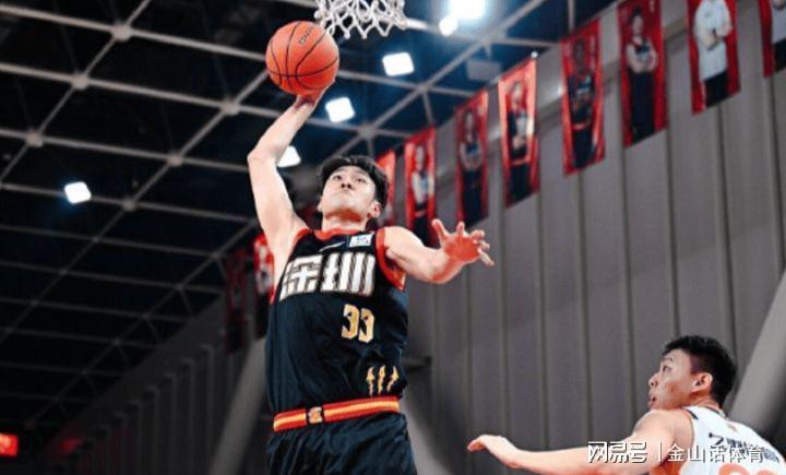 开云app-不贪功！率队击败2支争冠热门球队，28岁锋卫，赛后盛赞自己主帅