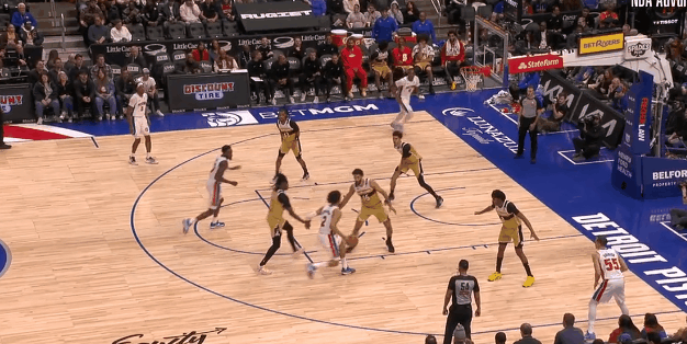 活塞输奇才：坎宁安队友们的容错率？